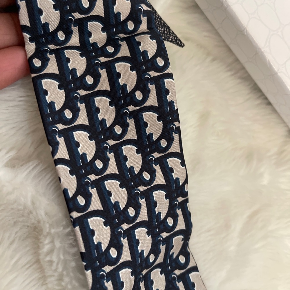 Headband - Picture 4 of 7